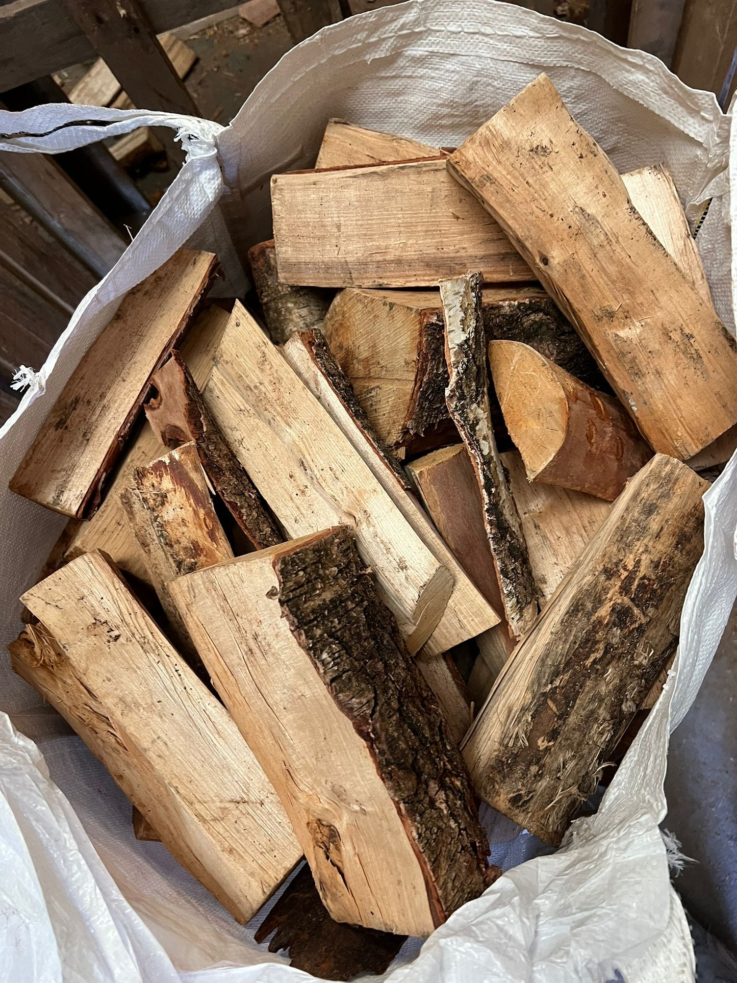 Barrow Bag of Kiln Dried Premium Oak Logs